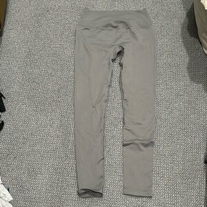 Alo Leggings (Never Worn Before)